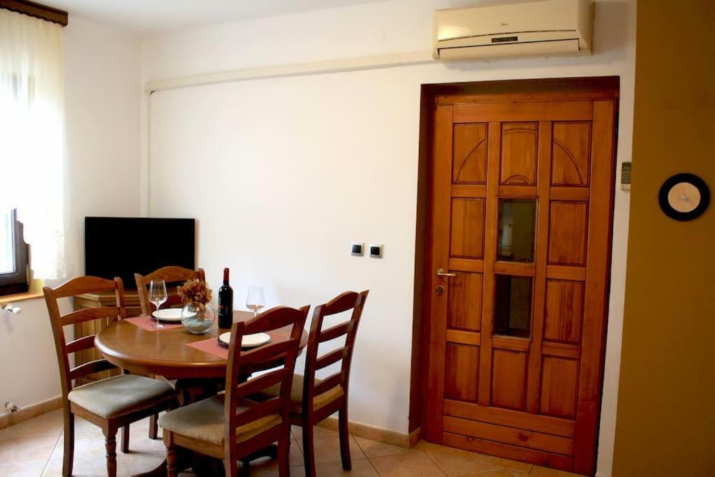 Apartman Deni09 *